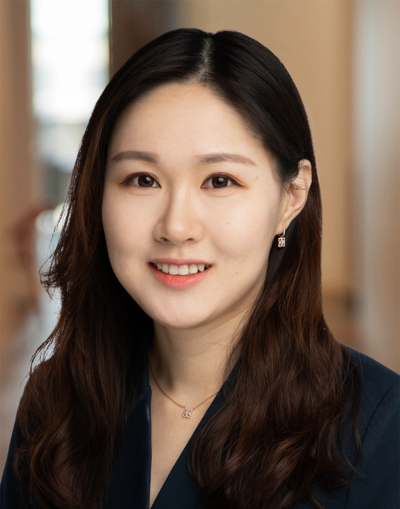 Amy Cui, Analyst, Private Equity, REMNAC INVESTMENTS AG