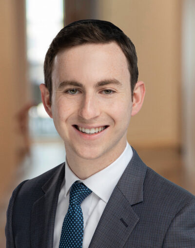 Alexander Schlesinger, Analyst, Private Equity, REMNAC INVESTMENTS AG